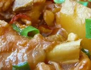 酱香炖鸡的做法（超好吃的酱香鸡煲,光问味道就口水直流）