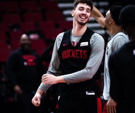 申京是哪国人（申京）