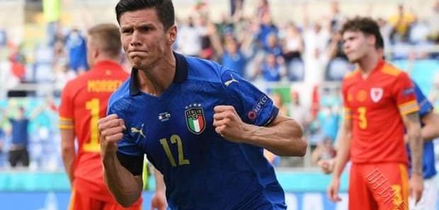 意大利1-0威尔士 两队携手出线（意大利1-0威尔士双双出线）