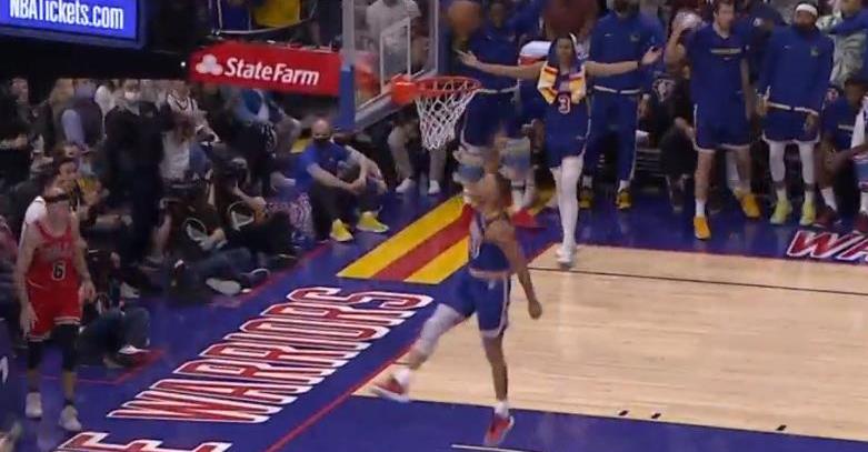 库里扣篮不进再扣（库里扣篮不进）