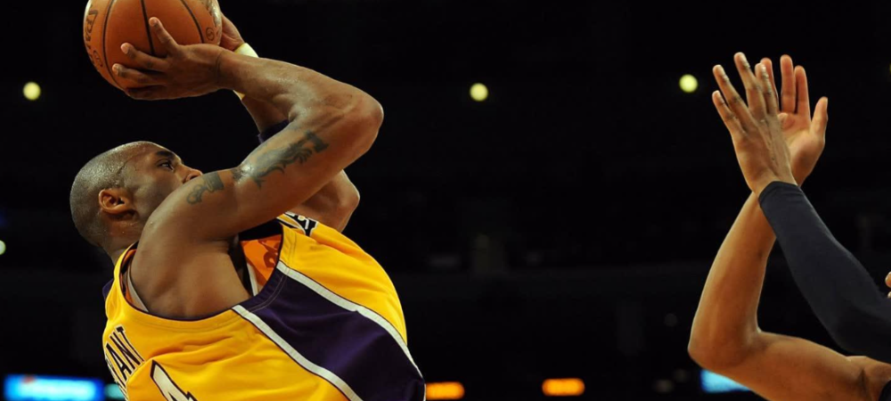 库里投篮姿势手型（库里投篮姿势）