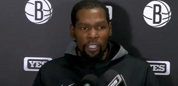 杜兰特赛后拥抱（贝弗利杜兰特拥抱）