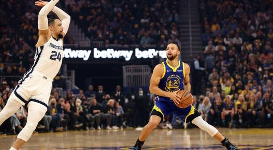 勇士4比2淘汰灰熊和那个队决赛（勇士4比2淘汰灰熊）