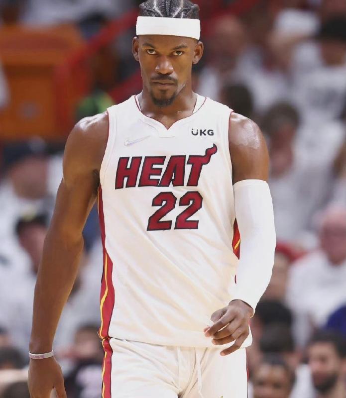 吉米巴特勒签约什么品牌（吉米巴特勒）