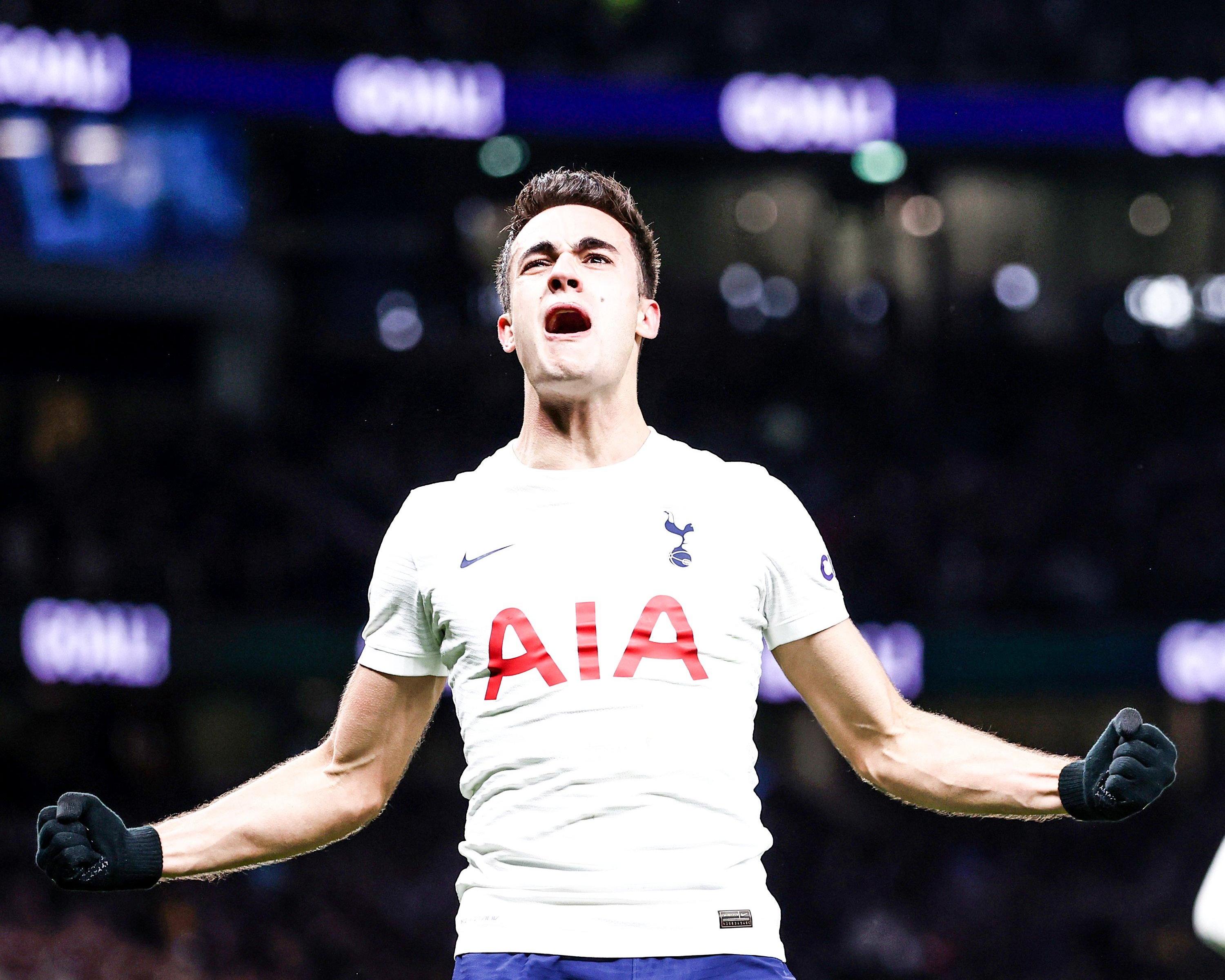 英超热刺现任教练是谁（重返英超!孔蒂执教热刺）