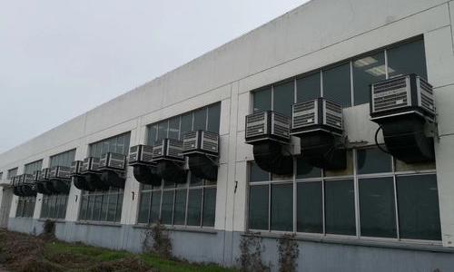 空调室内机制冷时漏水怎样解决？（冷气机漏水）