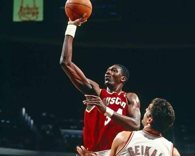 奥拉朱旺简介（奥拉朱旺）