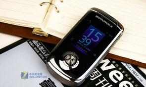 经典明系华丽回归 摩托罗拉A1680评测（摩托罗拉明系列）