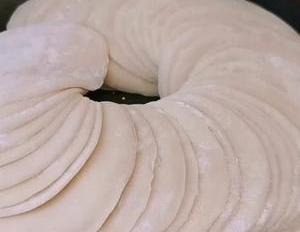 早餐别吃包子了,2块钱饺子皮加一碗米饭,10分钟搞定,太香了