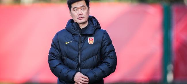 李霄鹏国足52人集训名单公布y（李霄鹏国足52人集训名单公布）