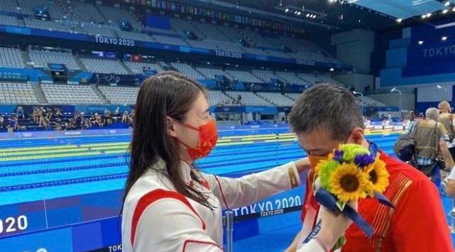 张雨霏80分钟内拿2块金牌是哪一集（张雨霏80分钟内拿2块金牌）