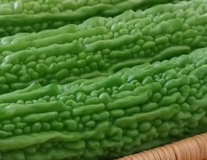 凉拌苦瓜的小技巧清脆爽口而不苦（凉拌苦瓜,爽口不苦）