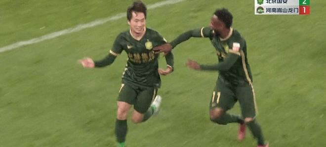 北京国安足球队张玉宁（热身赛:国安1-1津门虎 张玉宁破门）