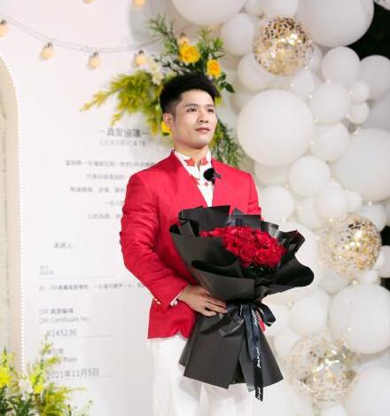奥运冠军李发彬求婚图片（奥运冠军李发彬求婚）