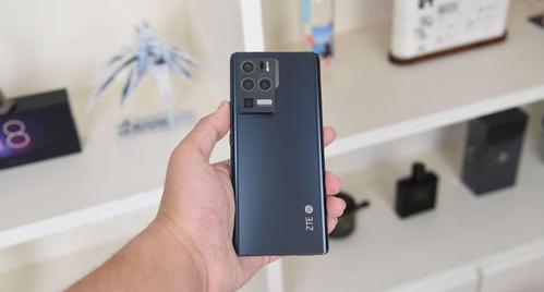 中兴axon40pro重启后不开机？（中兴axon40）