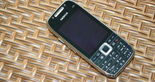 诺基亚E72和E75哪个好啊？（诺基亚e75）