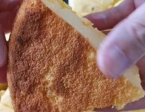 电饭锅蛋糕的制作方法简单的方式（电饭锅蛋糕成功制作的方法,太简单啦）