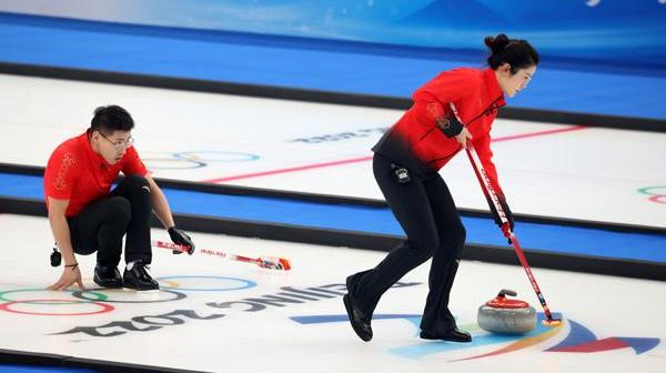 冰壶混双中国队不敌美国队的是谁（冰壶混双中国队不敌美国队）
