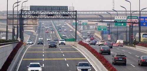 2022违章停车新交规扣分罚款细则？（2022新交规罚款扣分一览表）