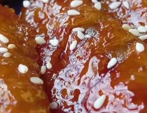 爱吃鸡翅的快收藏,不油炸不用烤,焦香肉嫩,一次2斤不够吃,香