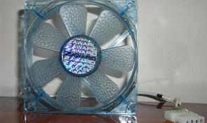 电动车充电器风扇声音大？（电源风扇声音大）