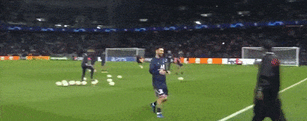 梅西拥抱小罗煜（梅西拥抱小罗）