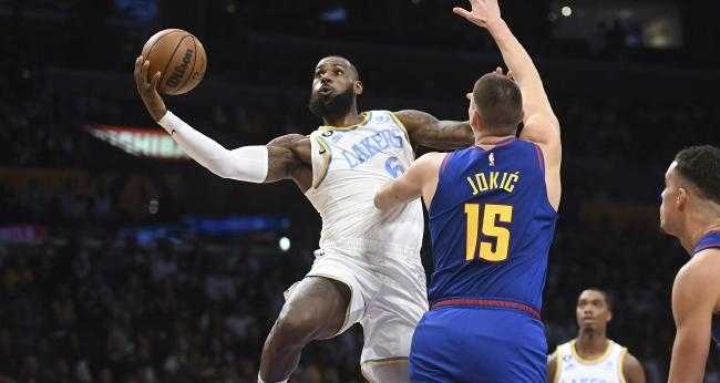 湖人终结五连败（湖人结束五连败）