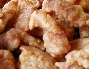 过年了,教你在家炸酥肉,面糊是关键,一次做一大盆都不够吃