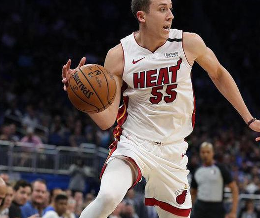 热火惨败绿军是谁（热火惨败绿军）