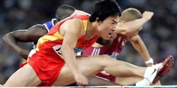 为什么大家向刘翔道歉（网友向刘翔道歉）