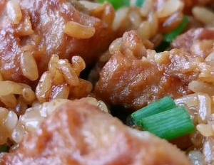 糯米蒸排骨的家常做法文章（老婆孩子最爱吃的糯米蒸排骨来了）