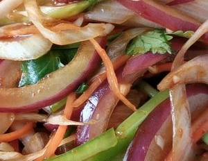 东北人爱吃的老虎菜是这样做的,爽口好吃,有时间可以试一下