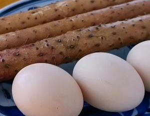 山药别炒着吃了,加3个鸡蛋,不炖不油炸,外酥里糯,比麻团还香