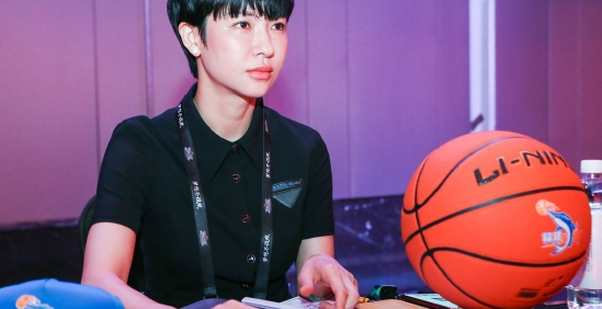 广东宏远吴迪,伍佰兰