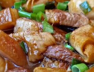 五花肉别红烧了,教你新吃法,不用油不加水,出锅连汤汁都不剩