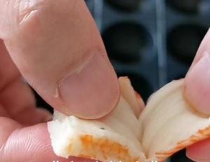 比章鱼小丸子还好吃的手撕蟹味棒,鲜味十足,拆袋那一刻流口水了