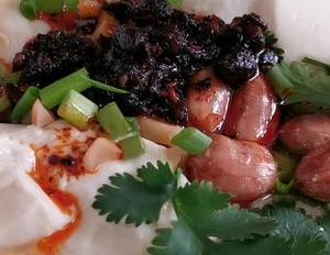 豆花自己在家就能做,方法简单,自己做干净又卫生,比买的还好吃