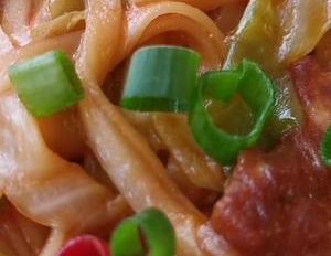 面条别直接煮着吃,加点包菜,出锅比吃肉还香,上桌瞬间扫光