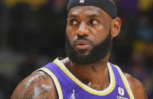 湖人 冲突（湖人魔术冲突）