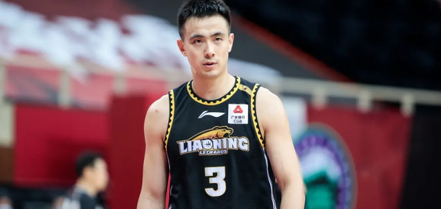 赵继伟封盖易建联动图（赵继伟封盖易建联）