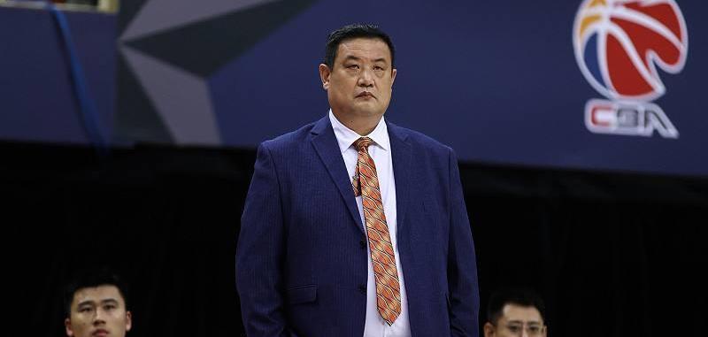 山东男篮徐长锁简历（曝徐长锁将卸任山东男篮主帅）