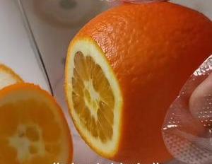 橙子怎么切块,闲着没事,给儿子切了一个花式橙子