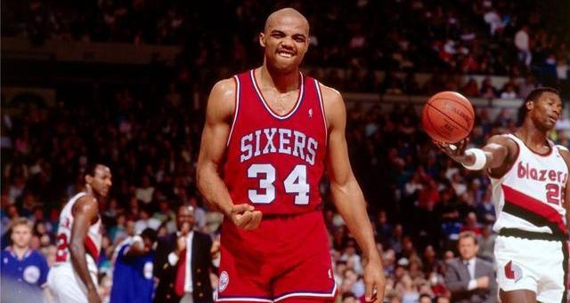 巴克利抱摔奥尼尔文章（巴克利抱摔奥尼尔）