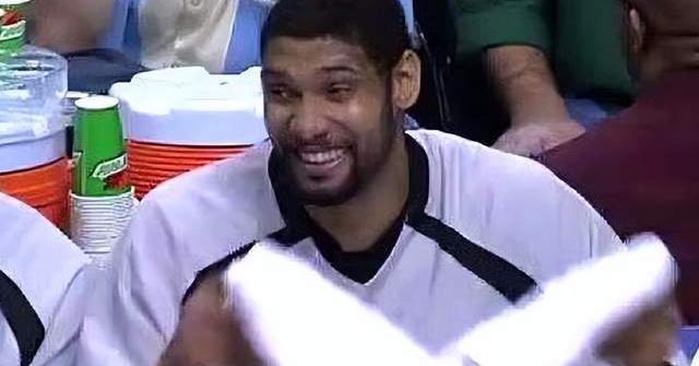 邓肯抱人犯规_邓肯技术犯规