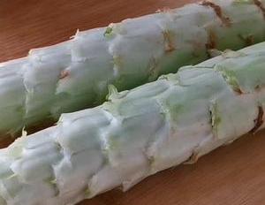 莴笋这样做太好吃了,不用炒,不水煮,清脆爽口,上桌瞬间被扫光