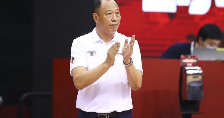 崔万军教练（崔万军）