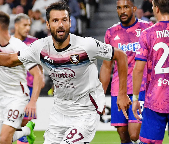 尤文电话门事件（尤文电话门）