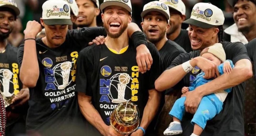 勇士夺冠阵容（勇士夺冠）