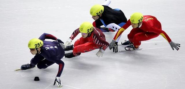 韩天宇摔出赛道文章（韩天宇摔出赛道）