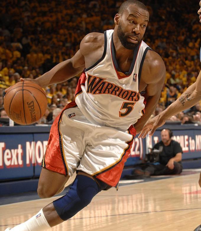 拜伦戴维斯在哪个队（拜伦 戴维斯）